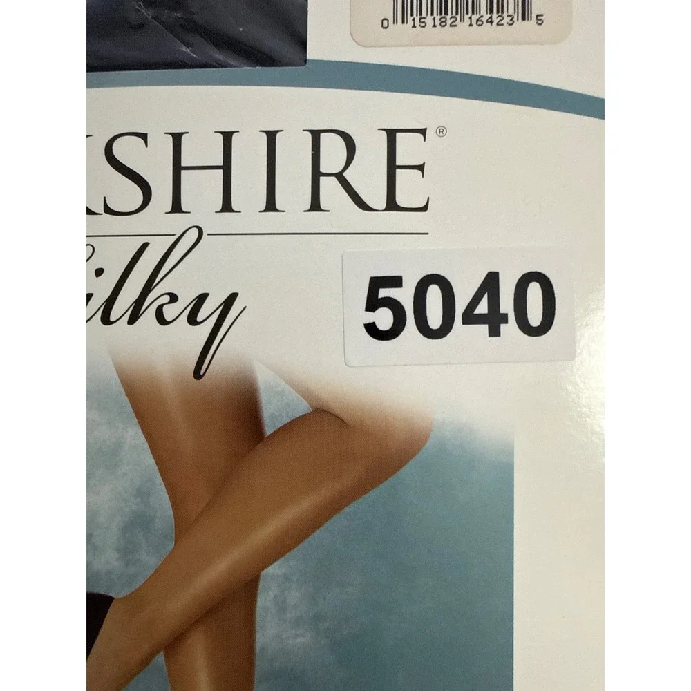 Berkshire Silky Sheer Leg Pantyhose Off Black Control Top 3x-4x USA 4489